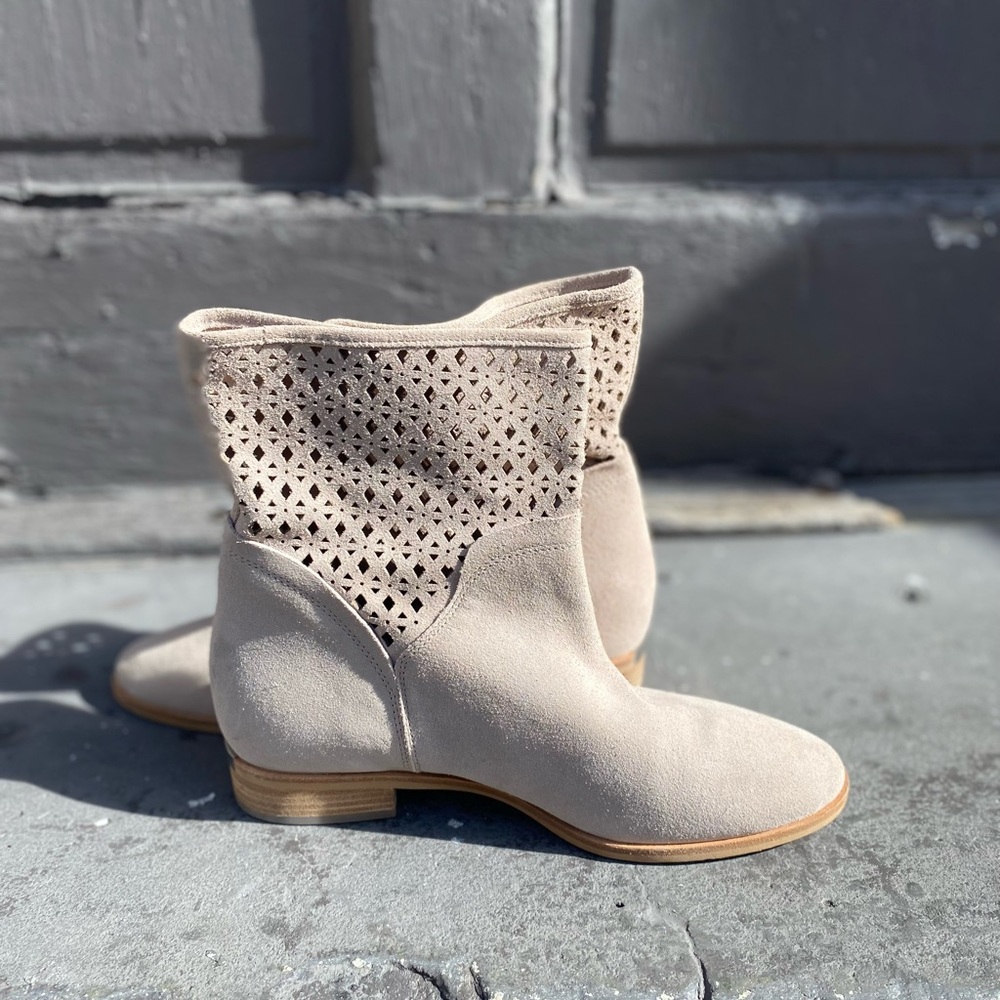 Michael Kors light tan suede booties size 7.5
